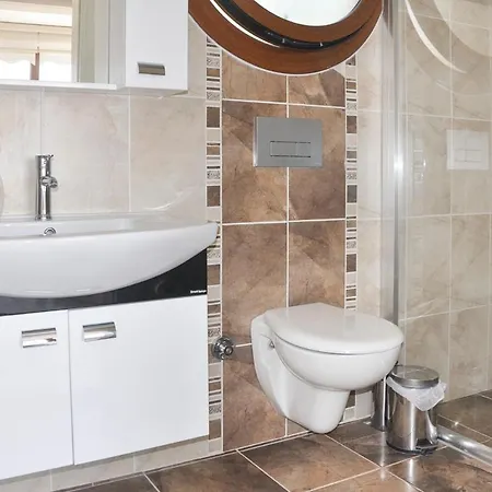 Sleeps 8 Pool Air Con Wifi Овачик